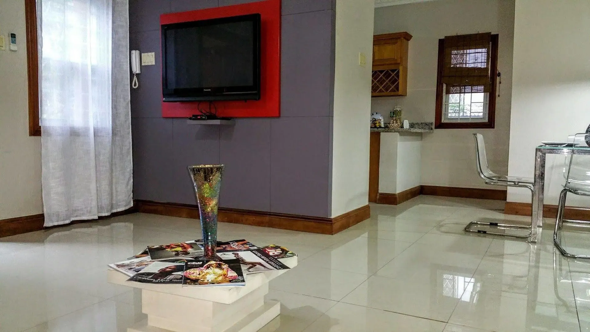 Modern London Decor Guest Apartments Kingston Ямайка