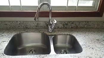 Modern London Decor Guest Apartments Kingston
